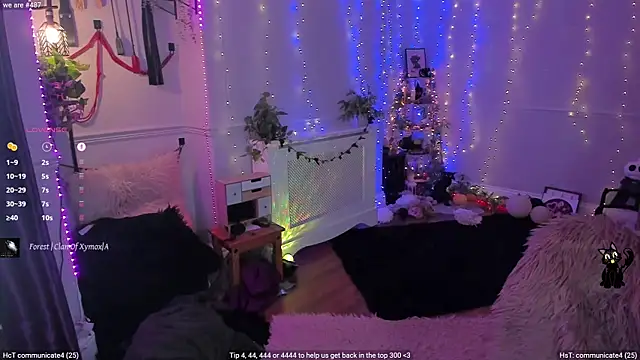 Snapshot of AliceW0lf chatting on October 6, 6:27 pm AliceW0lf online show from October 6, 6:27 pm