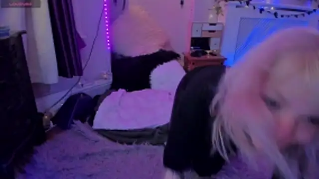 Snapshot of AliceW0lf chatting on November 20, 7:46 pm AliceW0lf online show from November 20, 7:46 pm