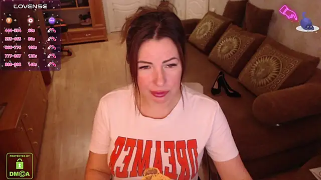 LauraClarck online show from February 10, 5:47 am