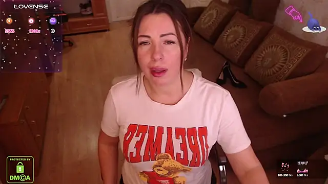 LauraClarck online show from February 10, 8:53 am