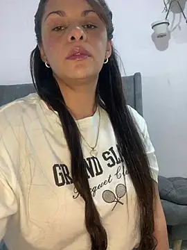 Snapshot of Kataliina chatting on February 21, 6:18 am Kataliina online show from February 21, 6:18 am