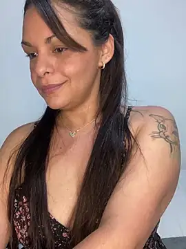 Snapshot of Kataliina chatting on February 24, 5:54 am Kataliina online show from February 24, 5:54 am