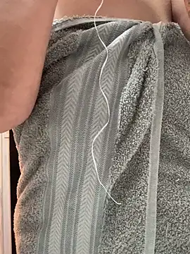 Snapshot of Kataliina chatting on February 28, 9:23 pm Kataliina online show from February 28, 9:23 pm