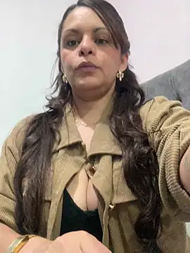 Snapshot of Kataliina chatting on March 9, 1:46 am Kataliina online show from March 9, 1:46 am