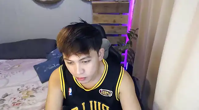 princeJayX online show from December 17, 10:55 am