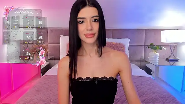 JasmiLyn online show from February 7, 8:10 pm