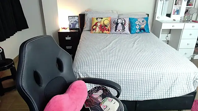 Snapshot of kittykat18x chatting on March 12, 11:22 pm kittykat18x online show from March 12, 11:22 pm