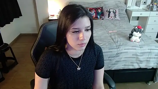 Snapshot of kittykat18x chatting on October 28, 1:09 am kittykat18x online show from October 28, 1:09 am