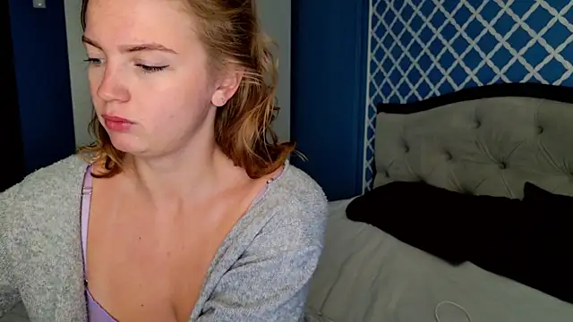 Busty Redhead online show from June 3, 3:09 am