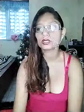Snapshot of Sivanija_21 chatting on December 28, 2:53 pm Sivanija 21 online show from December 28, 2:53 pm