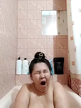 Snapshot of Zulfiya_Bruce chatting on January 26, 5:34 am Zulfiya Bruce online show from January 26, 5:34 am