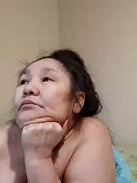 Snapshot of Zulfiya_Bruce chatting on February 5, 1:37 am Zulfiya Bruce online show from February 5, 1:37 am