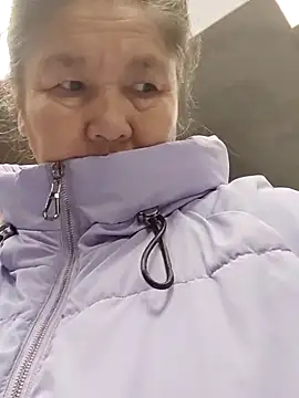 Snapshot of Zulfiya_Bruce chatting on October 18, 7:14 pm Zulfiya Bruce online show from October 18, 7:14 pm