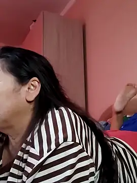 Snapshot of Zulfiya_Bruce chatting on October 29, 12:18 pm Zulfiya Bruce online show from October 29, 12:18 pm