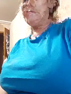 Snapshot of Zulfiya_Bruce chatting on November 15, 7:10 pm Zulfiya Bruce online show from November 15, 7:10 pm