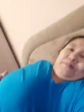 Snapshot of Zulfiya_Bruce chatting on November 24, 5:12 pm Zulfiya Bruce online show from November 24, 5:12 pm