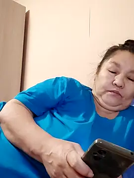 Snapshot of Zulfiya_Bruce chatting on November 26, 3:24 pm Zulfiya Bruce online show from November 26, 3:24 pm