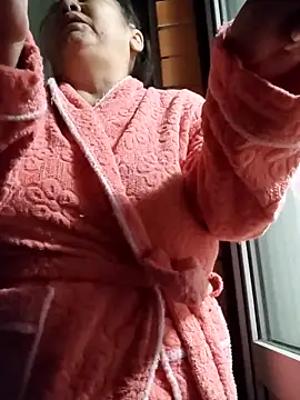 Snapshot of Zulfiya_Bruce chatting on December 16, 7:52 pm Zulfiya Bruce online show from December 16, 7:52 pm