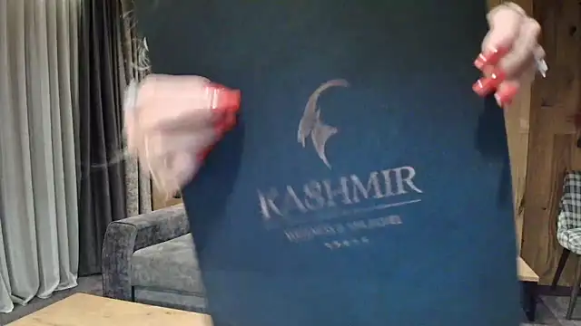 Snapshot of Roshana16 chatting on March 15, 9:21 pm Roshana16 online show from March 15, 9:21 pm