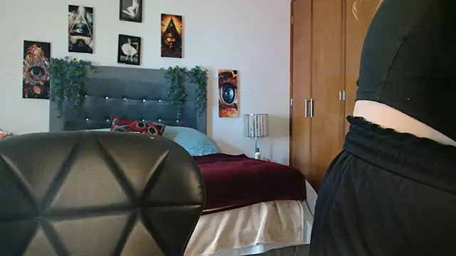 3littleschoolteens online show from December 15, 8:13 pm