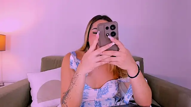 ISABELLASSMITH online show from March 11, 9:59 pm