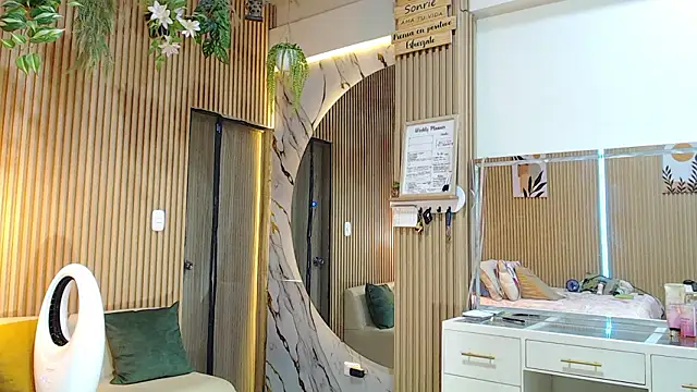 deepieredandwett online show from March 3, 5:41 pm