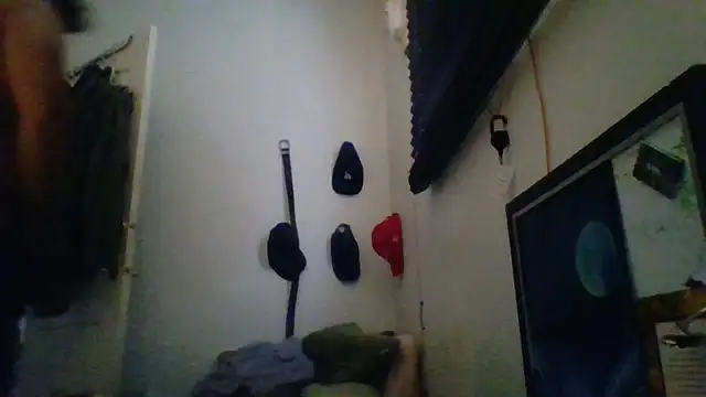 Snapshot of CleanGrey chatting on April 28, 10:48 pm CleanGrey online show from April 28, 10:48 pm