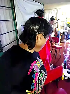 LaInsaciableIntensa online show from October 26, 11:20 pm