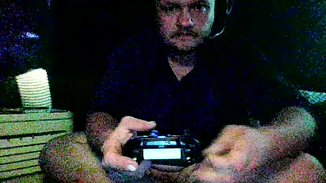 fuckineverett online show from April 29, 1:53 am