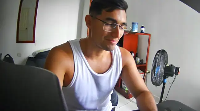 lechero226 online show from December 19, 7:29 pm