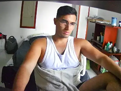 lechero226 online show from December 19, 10:32 pm