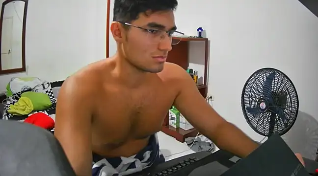 lechero226 online show from January 2, 3:26 am