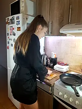 Snapshot of Keli_Jessi chatting on December 2, 6:21 pm Keli Jessi online show from December 2, 6:21 pm