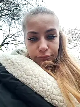 Snapshot of Keli_Jessi chatting on December 11, 1:06 pm Keli Jessi online show from December 11, 1:06 pm