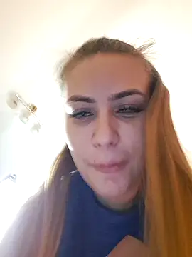 Snapshot of Keli_Jessi chatting on December 12, 6:10 pm Keli Jessi online show from December 12, 6:10 pm