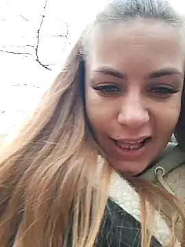 Snapshot of Keli_Jessi chatting on December 15, 1:32 pm Keli Jessi online show from December 15, 1:32 pm