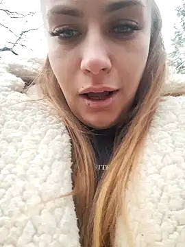 Snapshot of Keli_Jessi chatting on December 27, 1:18 pm Keli Jessi online show from December 27, 1:18 pm