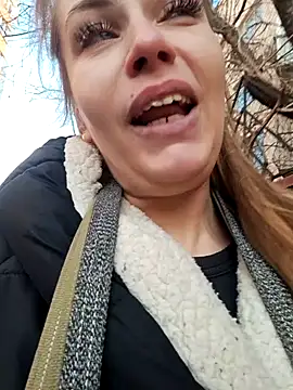 Snapshot of Keli_Jessi chatting on January 20, 1:32 pm Keli Jessi online show from January 20, 1:32 pm