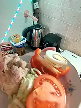 Snapshot of Keli_Jessi chatting on February 5, 6:04 pm Keli Jessi online show from February 5, 6:04 pm