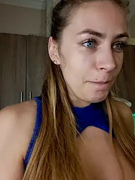 Snapshot of Keli_Jessi chatting on February 9, 5:01 pm Keli Jessi online show from February 9, 5:01 pm