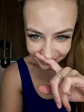 Snapshot of Keli_Jessi chatting on February 24, 5:42 pm Keli Jessi online show from February 24, 5:42 pm