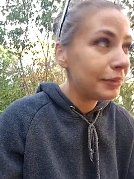 Snapshot of Keli_Jessi chatting on September 19, 12:17 pm Keli Jessi online show from September 19, 12:17 pm