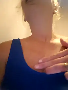 Snapshot of Keli_Jessi chatting on September 22, 12:51 pm Keli Jessi online show from September 22, 12:51 pm