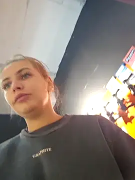 Snapshot of Keli_Jessi chatting on October 3, 5:43 pm Keli Jessi online show from October 3, 5:43 pm