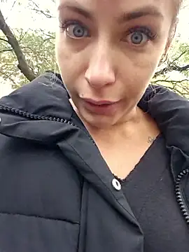 Snapshot of Keli_Jessi chatting on October 6, 1:08 pm Keli Jessi online show from October 6, 1:08 pm