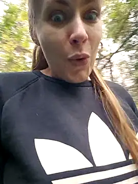 Snapshot of Keli_Jessi chatting on October 27, 1:59 pm Keli Jessi online show from October 27, 1:59 pm