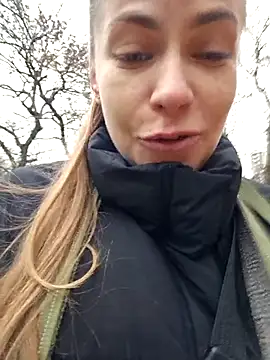 Snapshot of Keli_Jessi chatting on November 7, 1:33 pm Keli Jessi online show from November 7, 1:33 pm