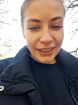 Snapshot of Keli_Jessi chatting on November 14, 9:52 am Keli Jessi online show from November 14, 9:52 am