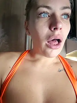 Snapshot of Keli_Jessi chatting on November 15, 7:10 pm Keli Jessi online show from November 15, 7:10 pm