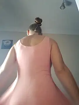 Snapshot of Keli_Jessi chatting on November 30, 2:43 pm Keli Jessi online show from November 30, 2:43 pm